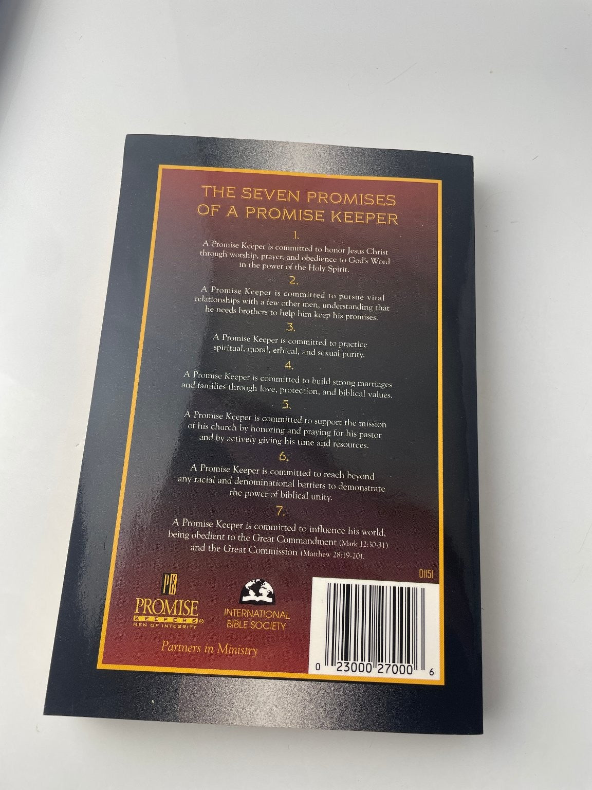 Man of His Word NIV New Testament Promise Keeper 2020 International Bible