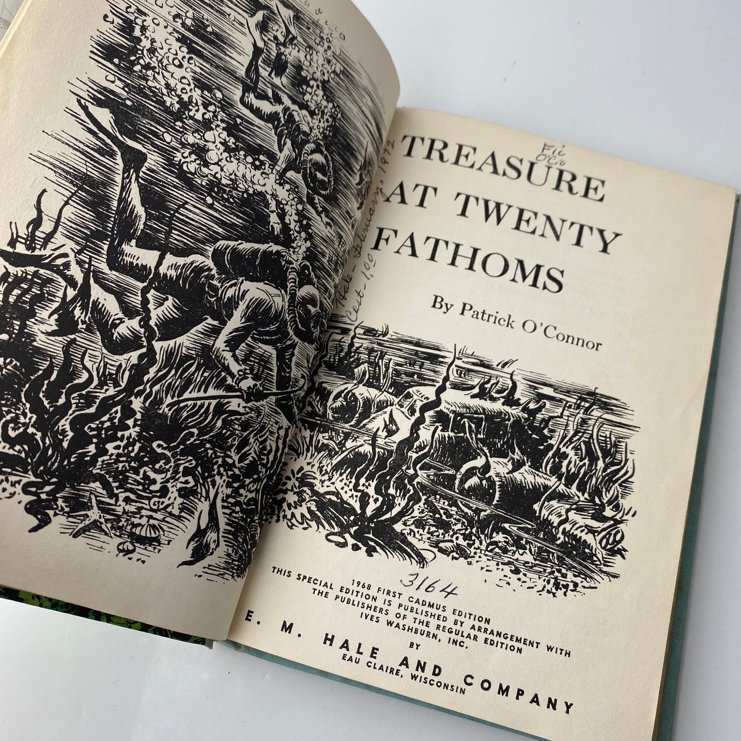 Vintage chapter book Treasure at Twenty Fathoms Patrick O'Connor 1968 1st ed