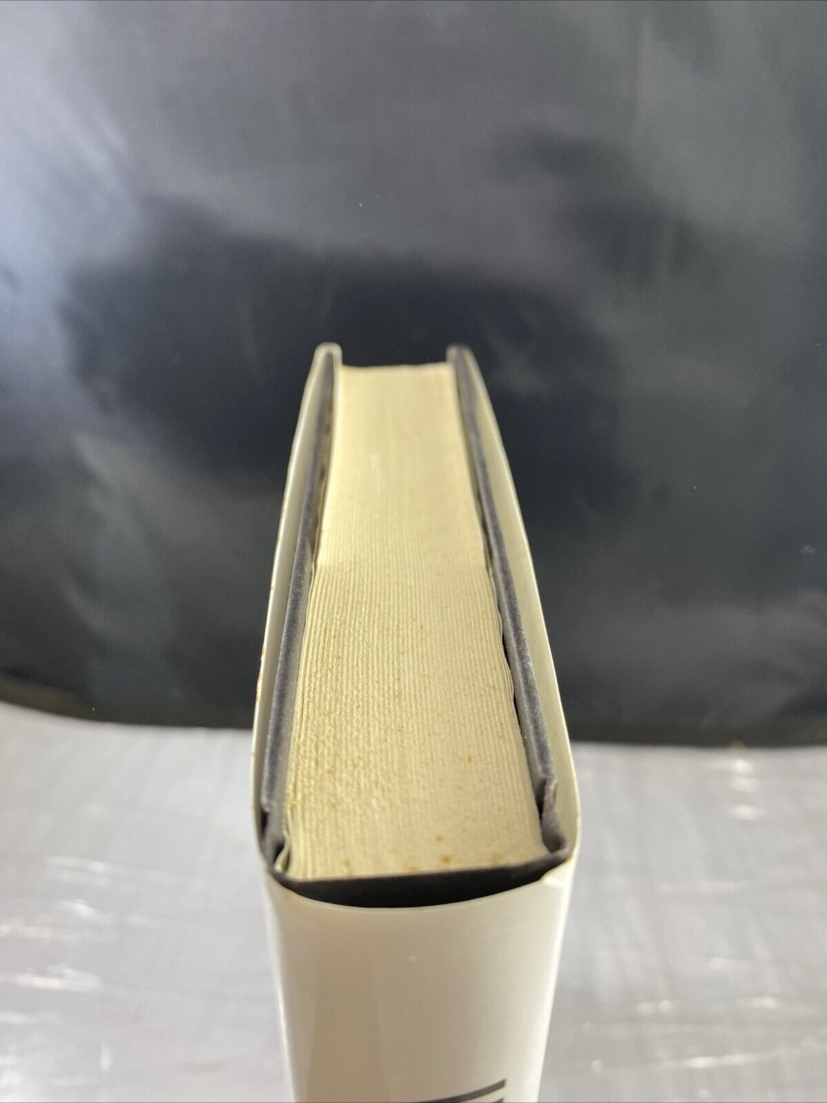 On The Run - Hardcover By Johansen, Iris - GOOD UNMARKED