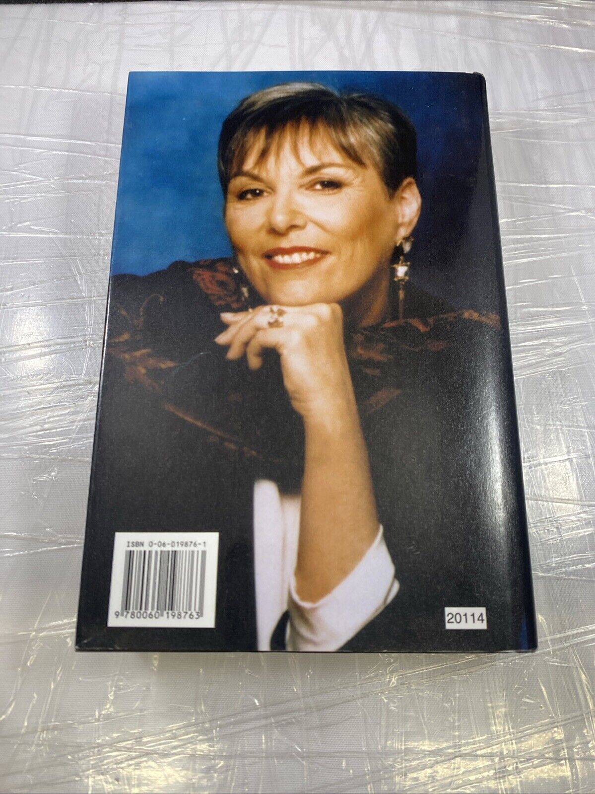 Running Scared - Hardcover By Lowell, Elizabeth - VERY GOOD NO MARKS