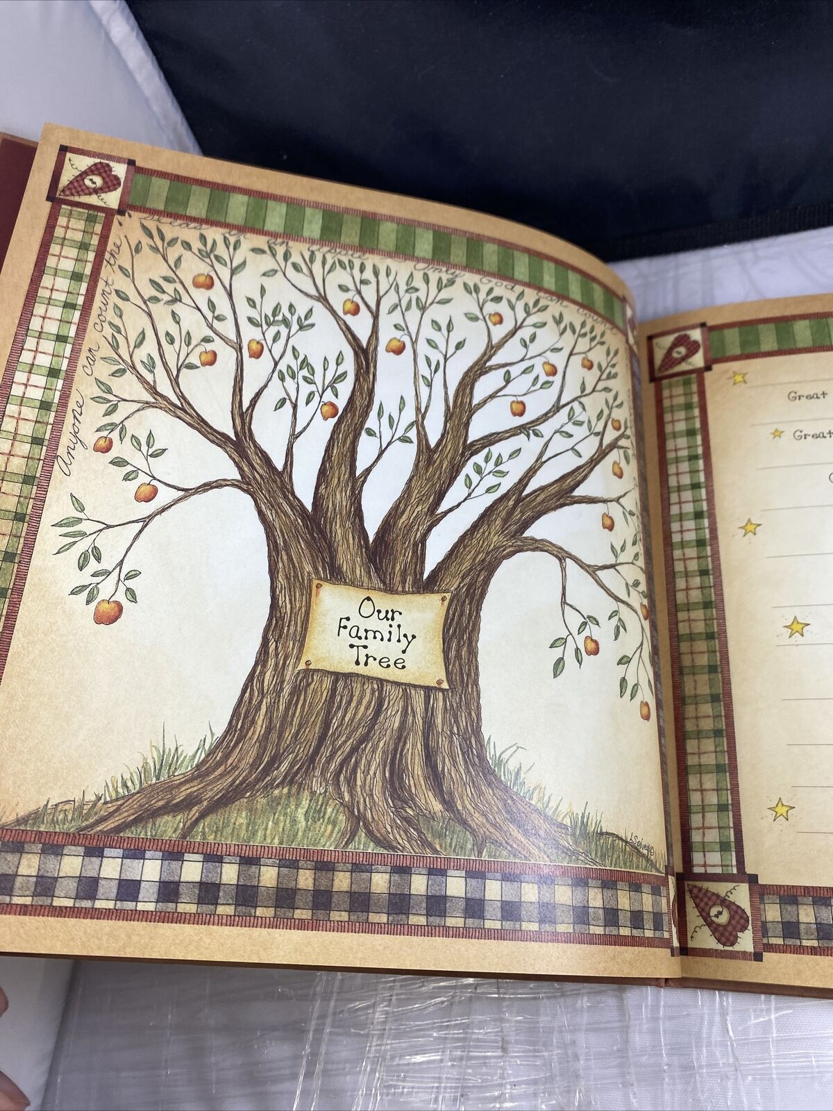 Our Family Record Book of Love Linda Spivey Memories Family Tree Hardback