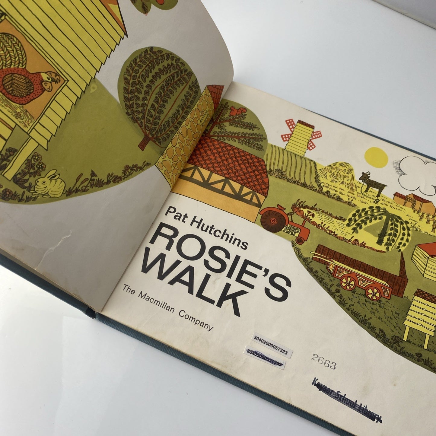 Rosie's Walk - Hardcover By Hutchins, Pat - GOOD Ex Library Kids Book Rebound