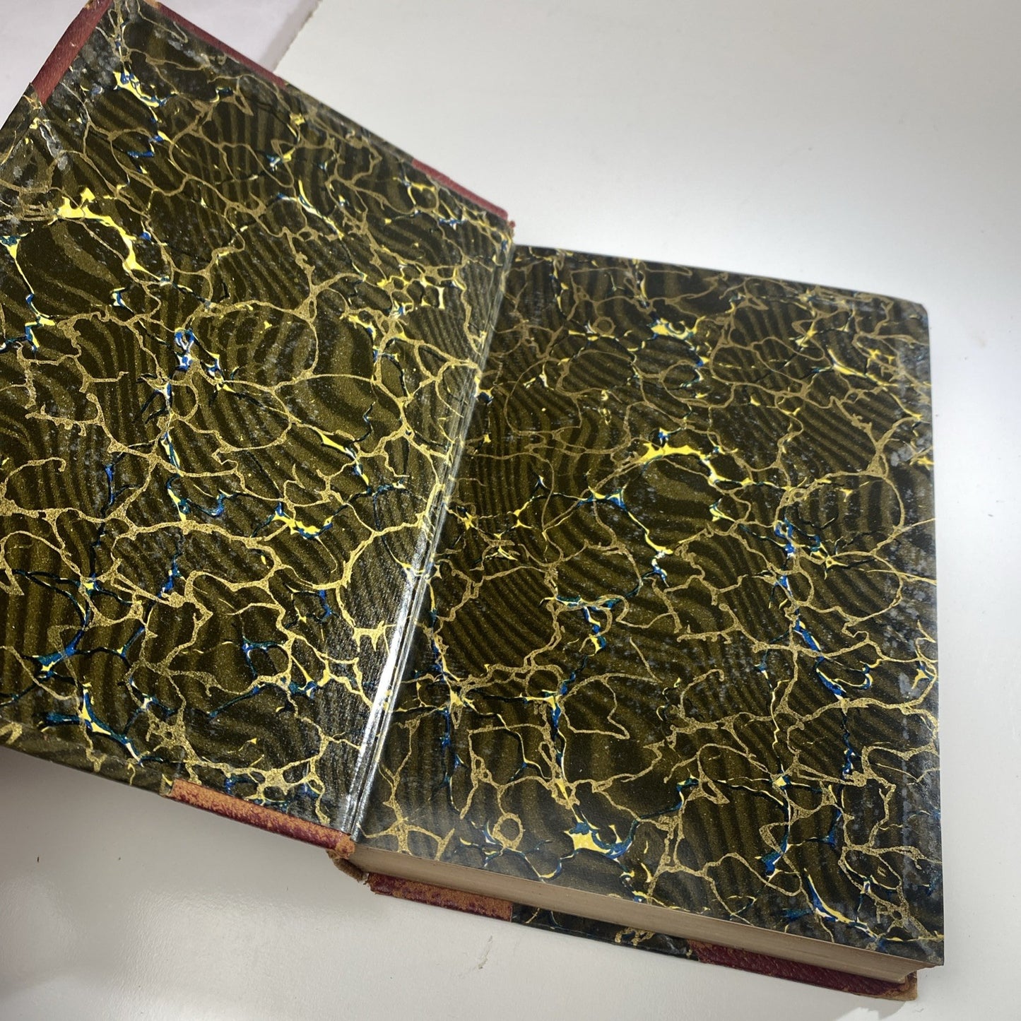 Antique Red And Marble Good Options by O Henry Authorized Edition 1919
