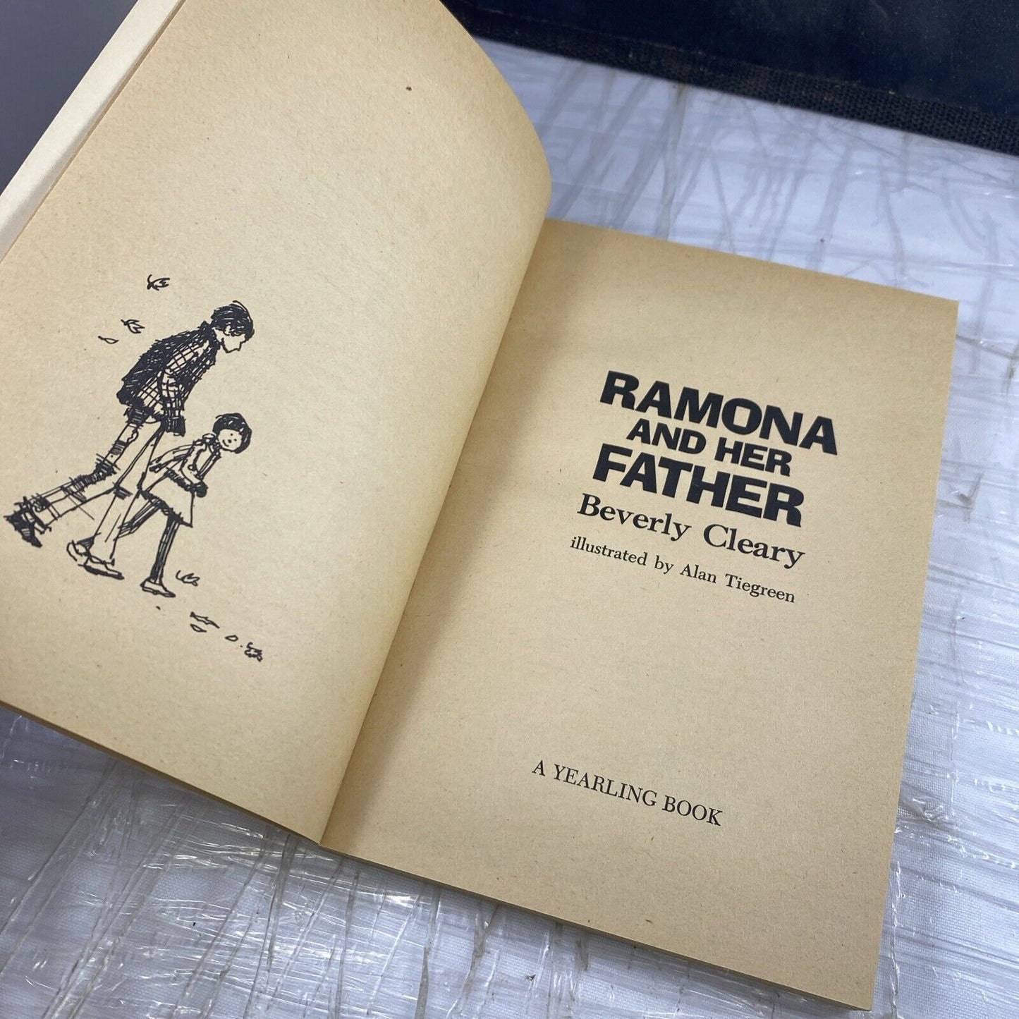 Ramona and Her Father (Ramona Quimby (Paperback)) Very Good Beverly Cleary