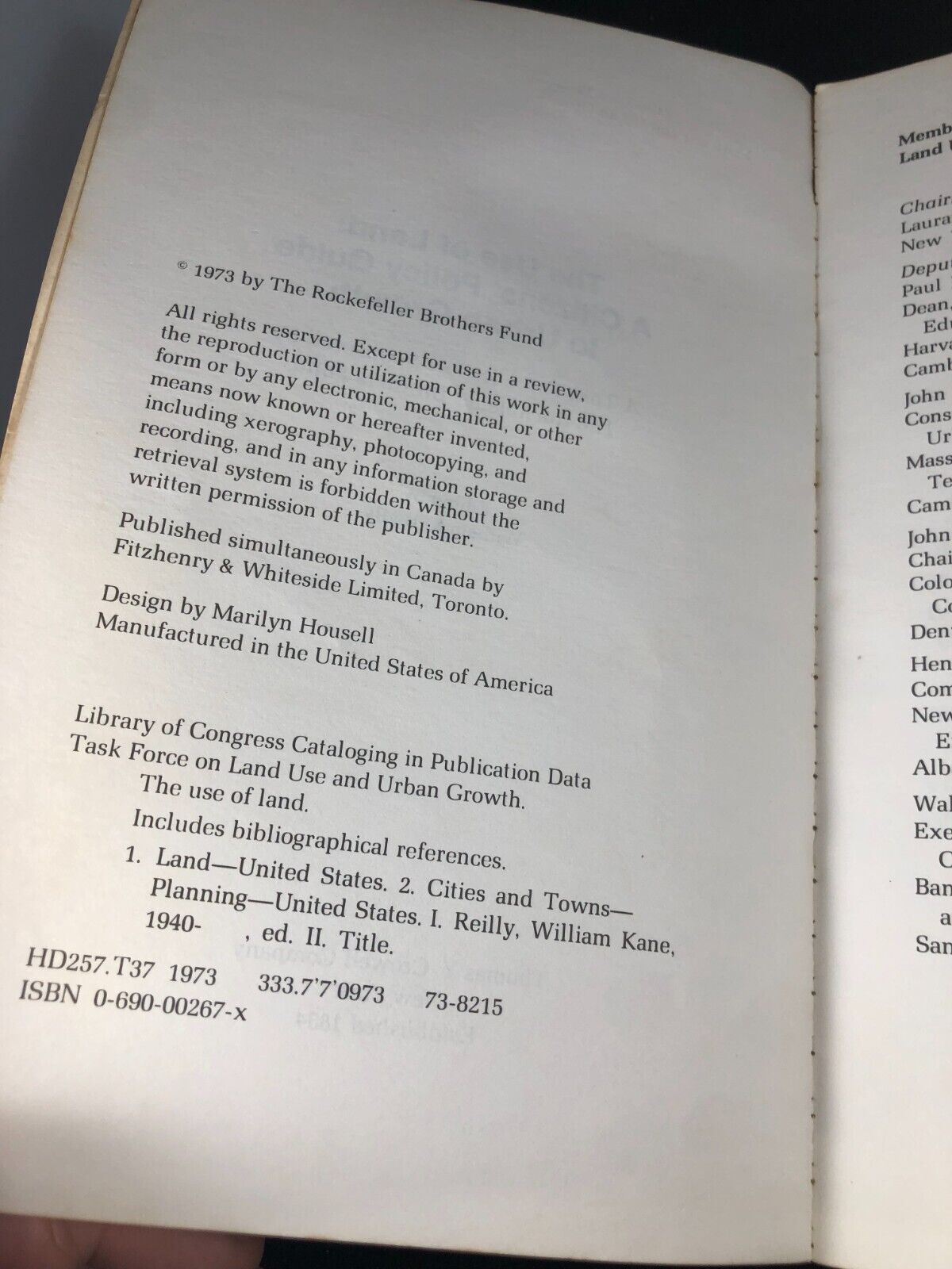 USE OF LAND A CITIZENS' POLICY GUIDE TO URBAN GROWTH Vintage Book