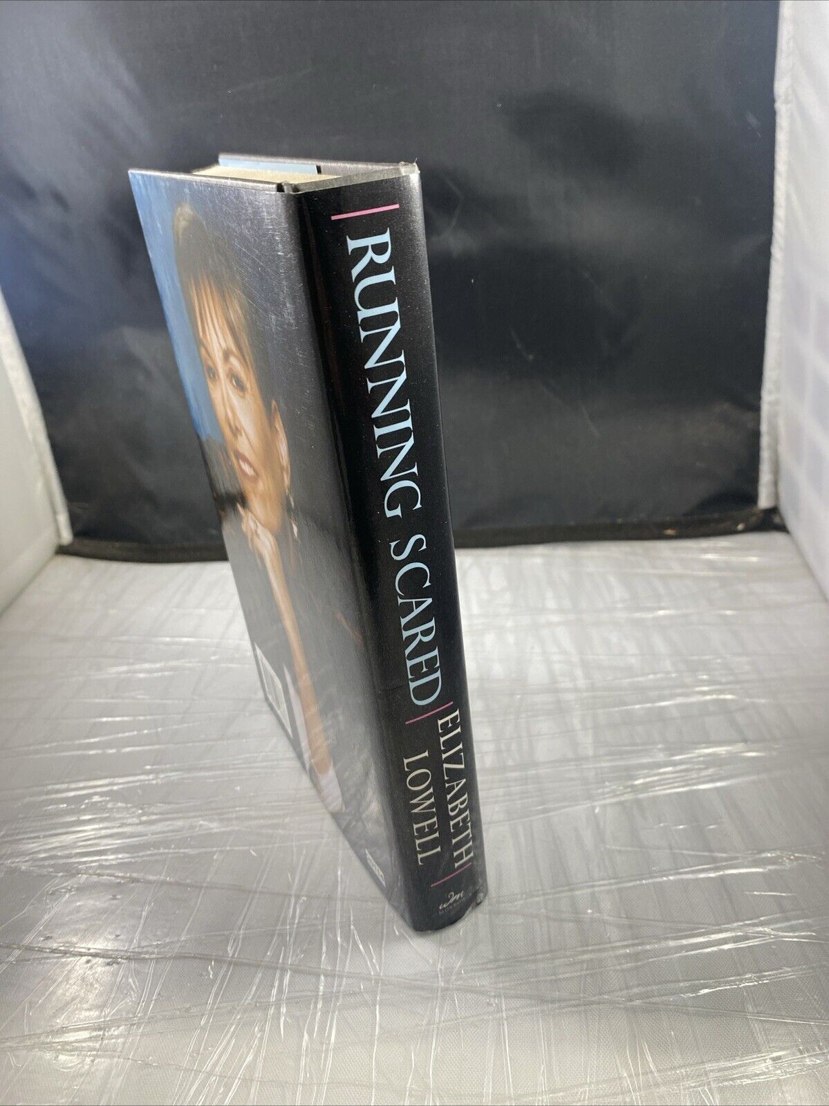 Running Scared - Hardcover By Lowell, Elizabeth - VERY GOOD NO MARKS