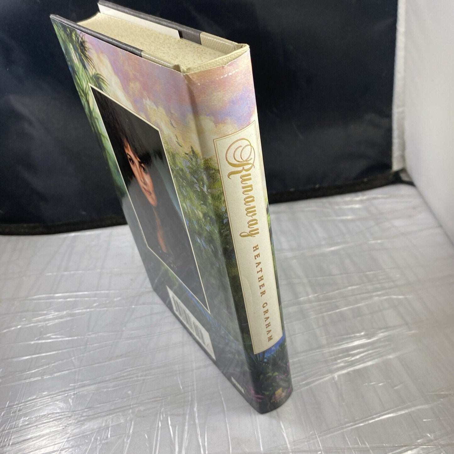 Runaway by Graham, Heather Very Good Book Club Ed. Delacorte Press. Fiction