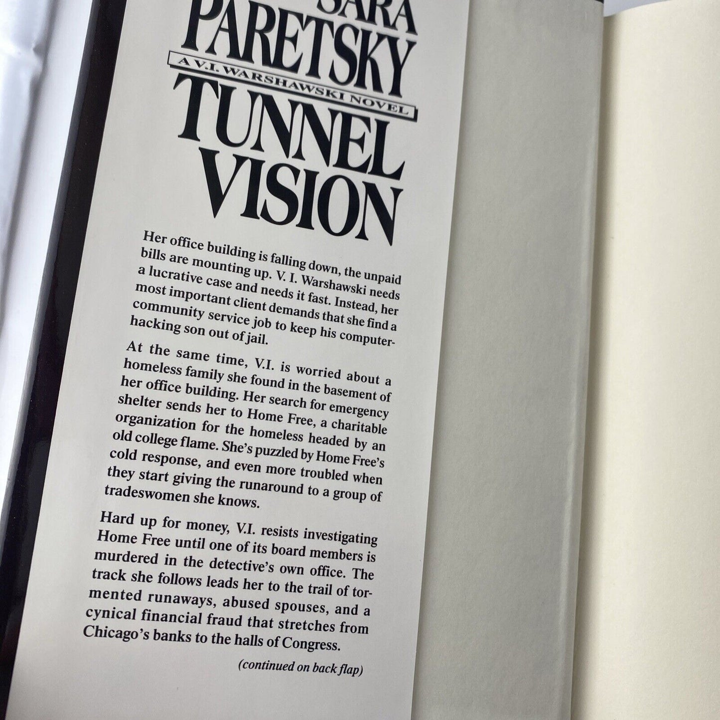 A V. I. Warshawski.: Tunnel Vision by Sara Paretsky (1994, Hardcover) Book Club