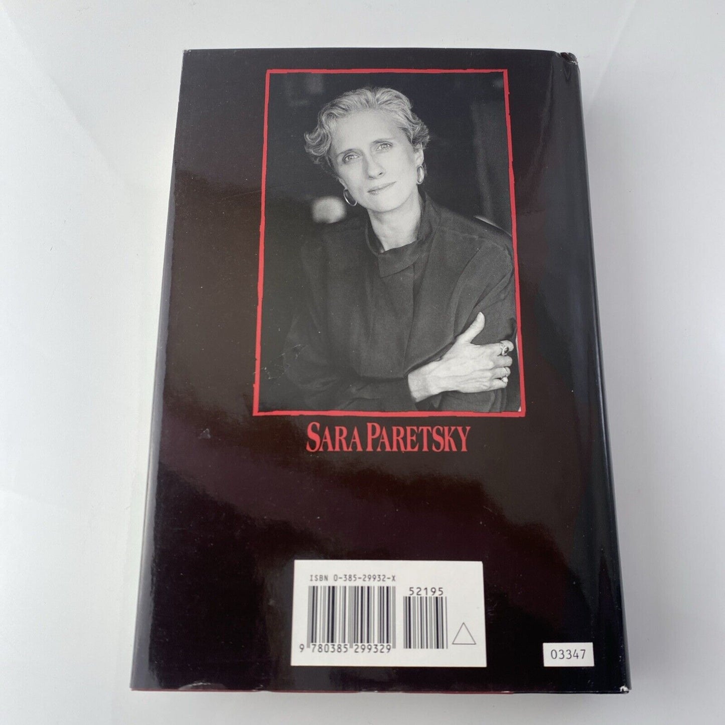 A V. I. Warshawski.: Tunnel Vision by Sara Paretsky (1994, Hardcover) Book Club