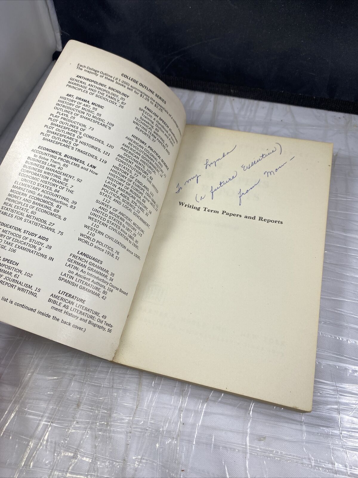 Writing Term Papers and Reports A Desk Manual for the Undergraduate Vintage 60s
