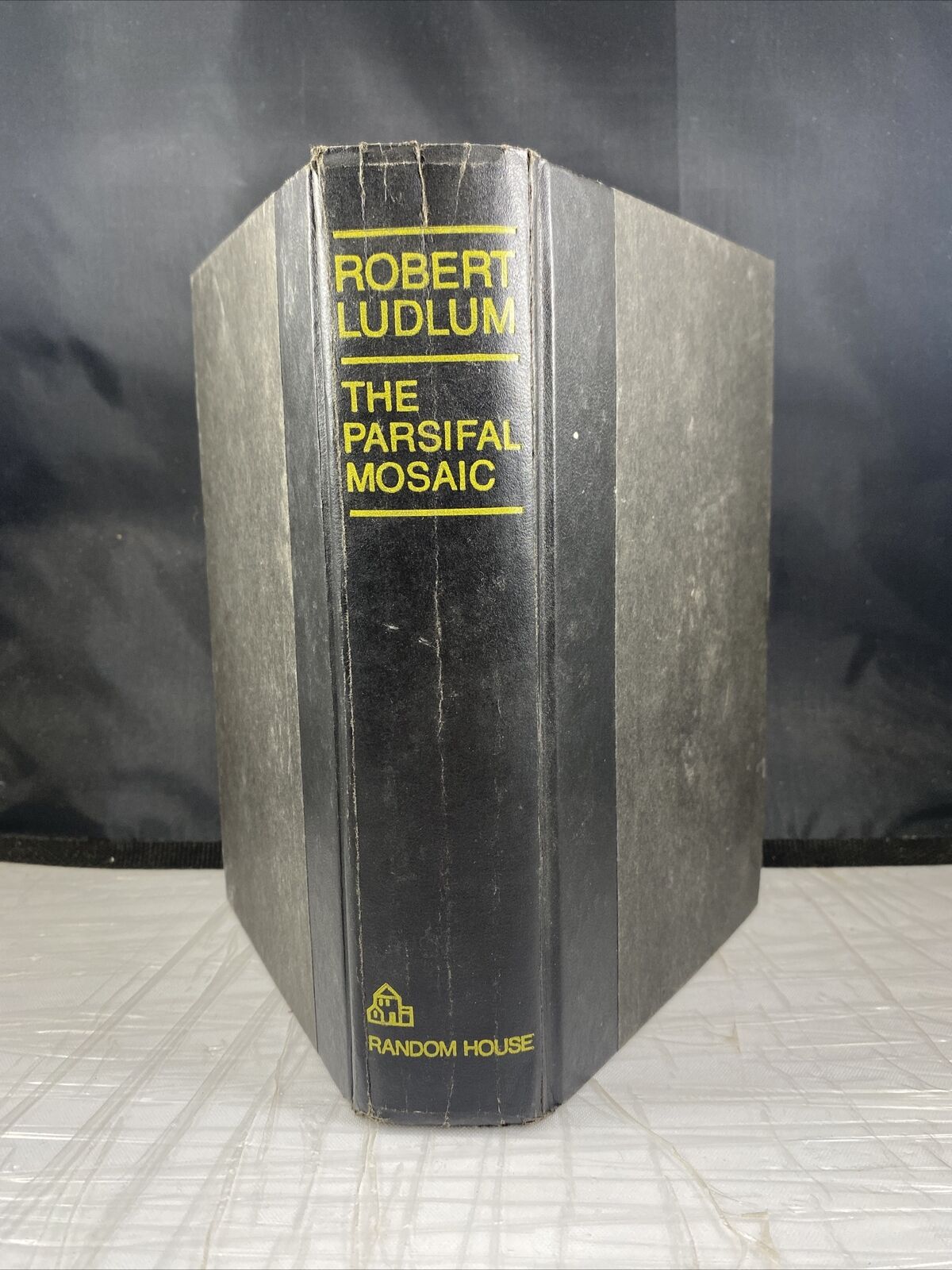 Robert Ludlum hardcover book.The Parsifal Mosaic .