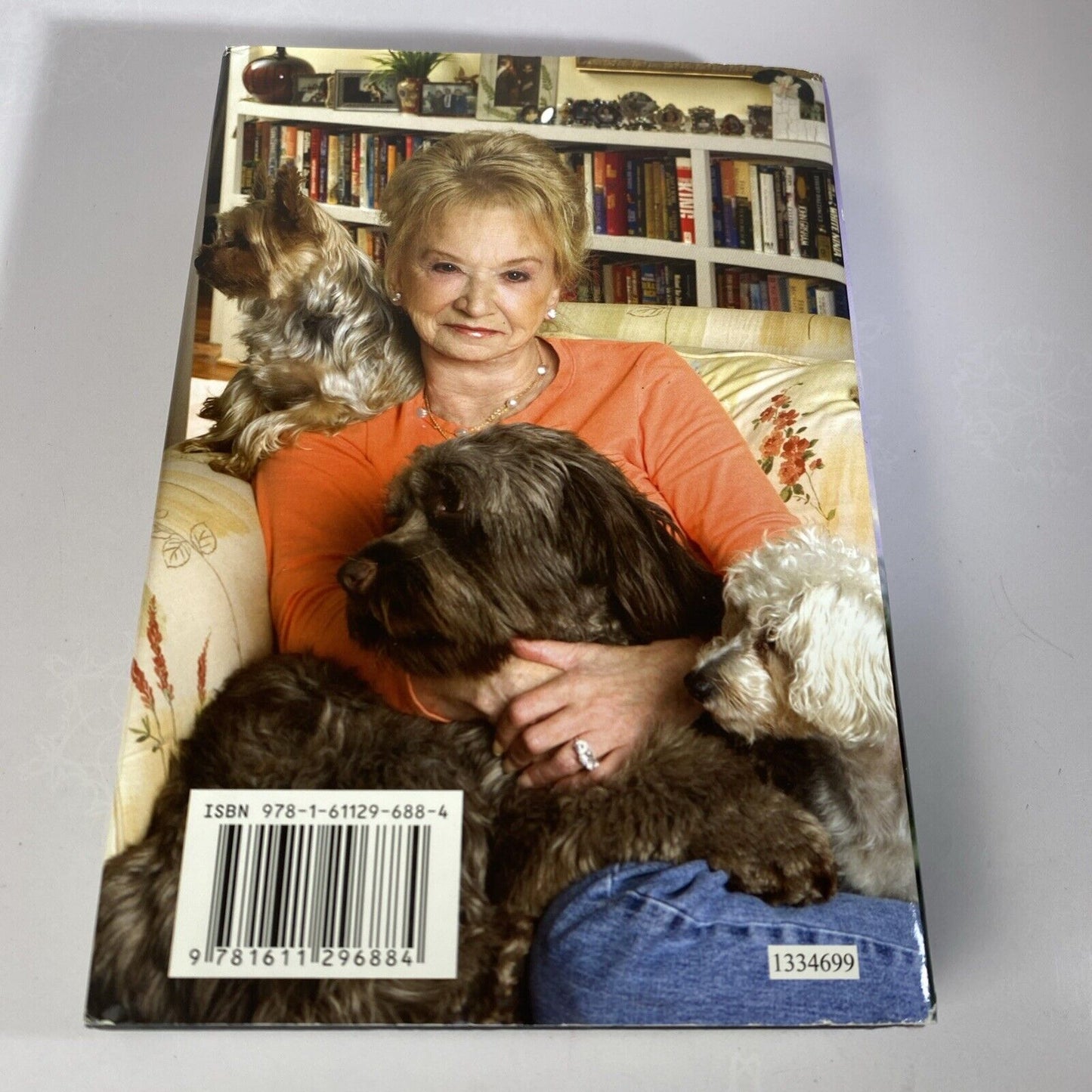Betrayal By Michaels, Fern - VERY Good Book Club Edition Fiction Novel