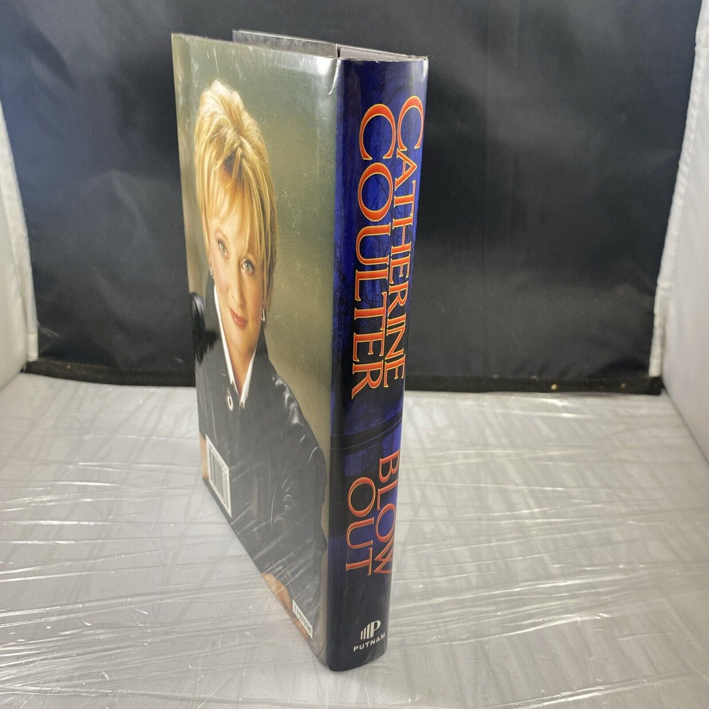 Blow Out by Catherine Coulter 2004 Hardcover Mystery Book Club Edition Novel