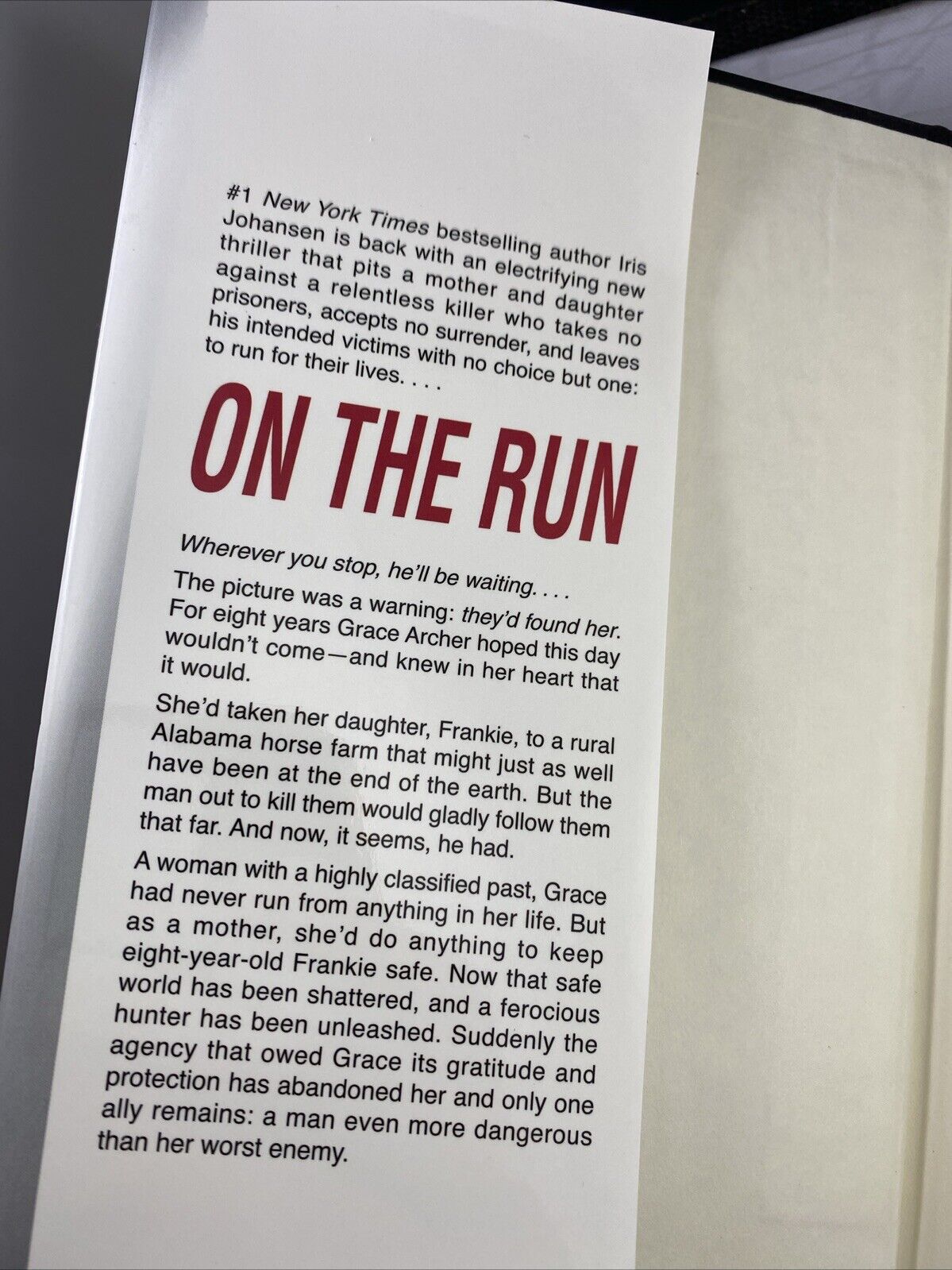 On The Run - Hardcover By Johansen, Iris - GOOD UNMARKED