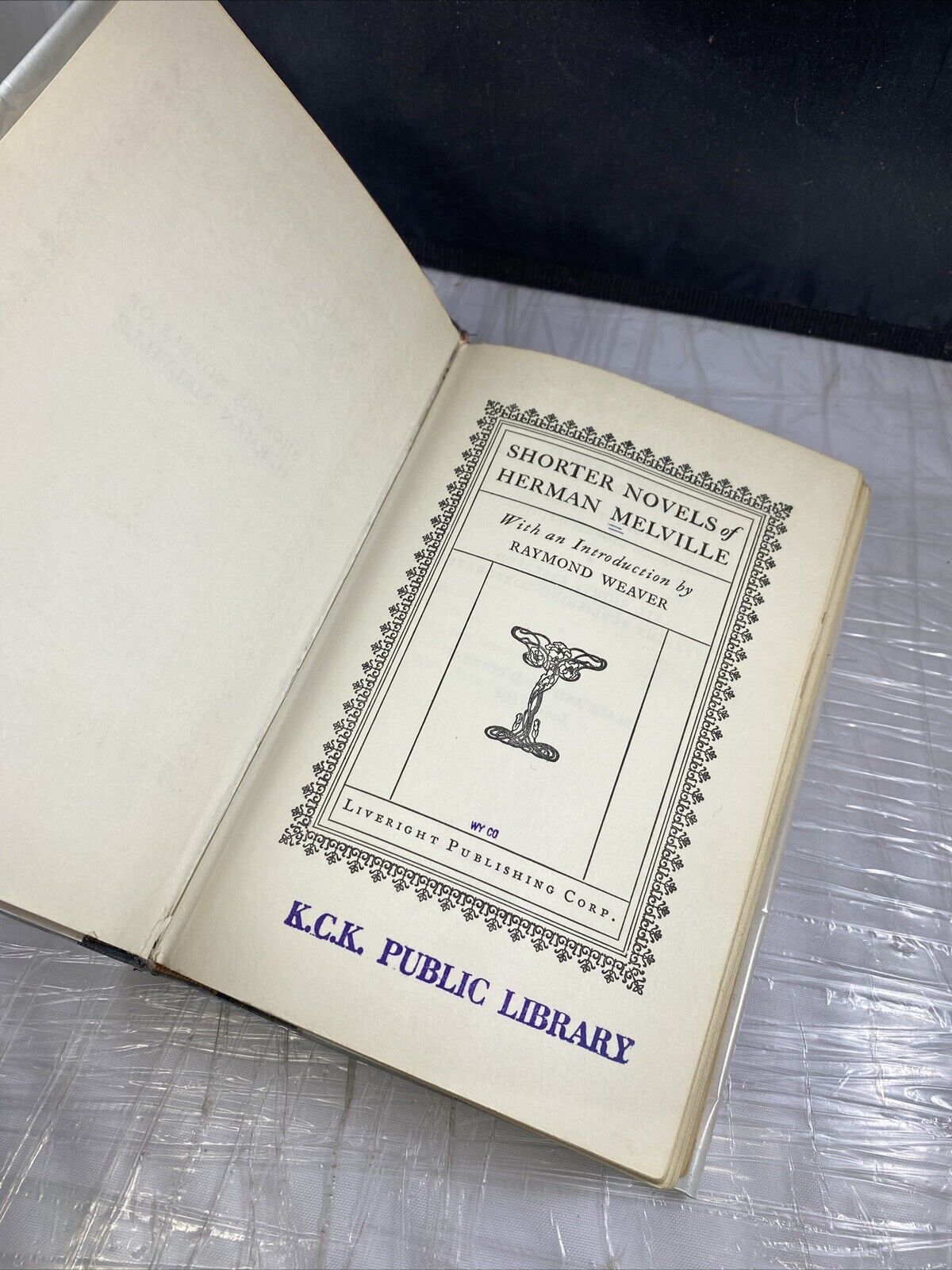 Herman Melville THE SHORTER NOVELS OF HERMAN MELVILLE Liveright Publishing Co.
