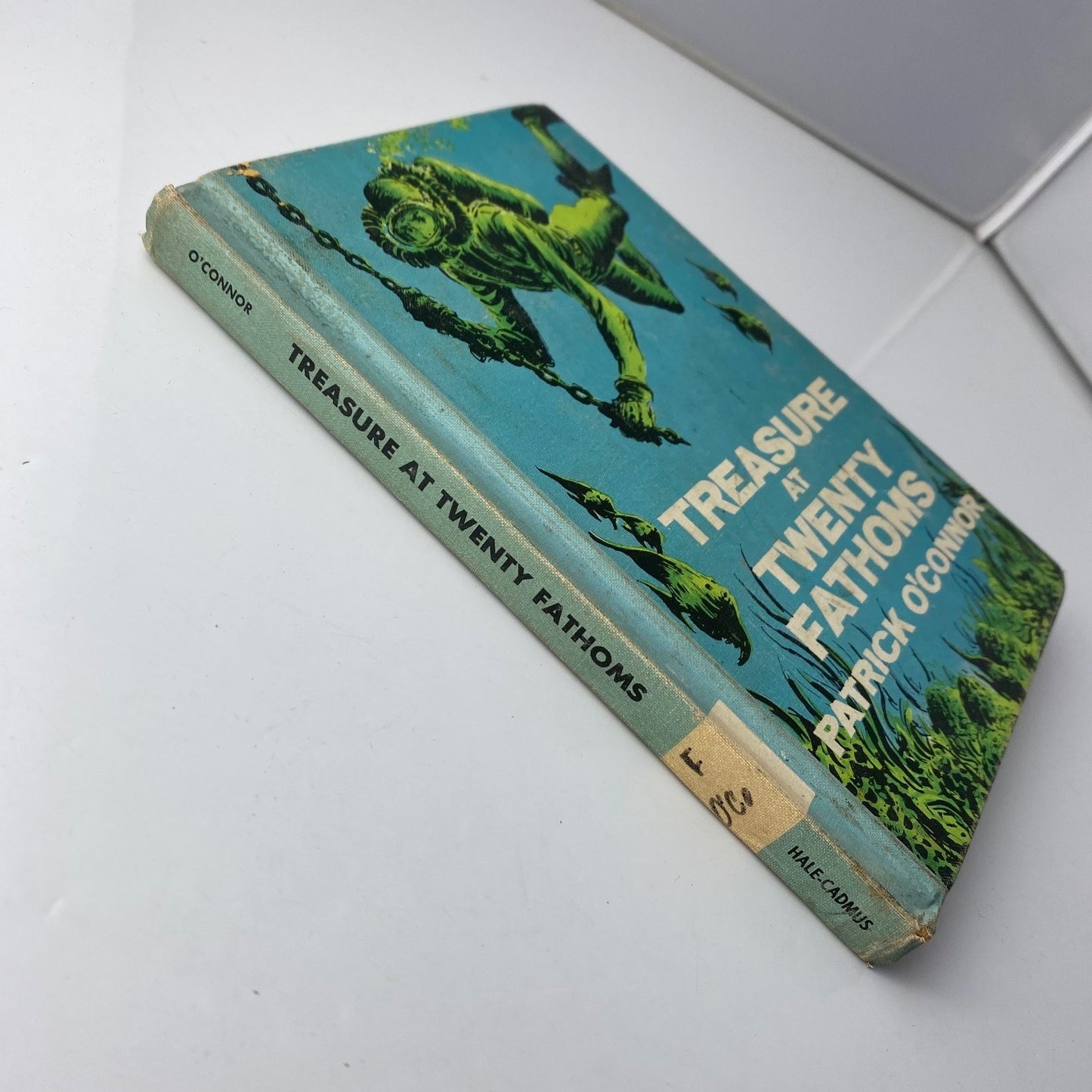 Vintage chapter book Treasure at Twenty Fathoms Patrick O'Connor 1968 1st ed
