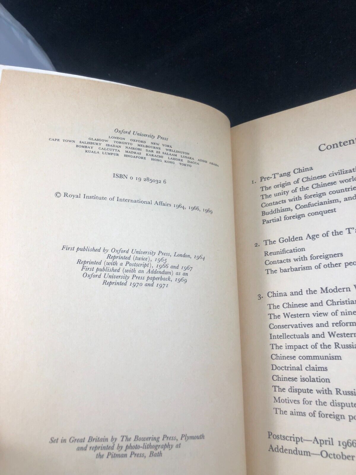 Rare C. P. FITZGERALD The Chinese View of Their Place in the World 1971 reprint