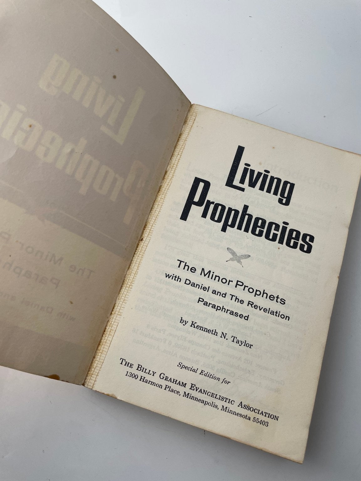 Living Prophecies Kenneth N. Taylor 1965 Special Edition Bible Study Tyndale
