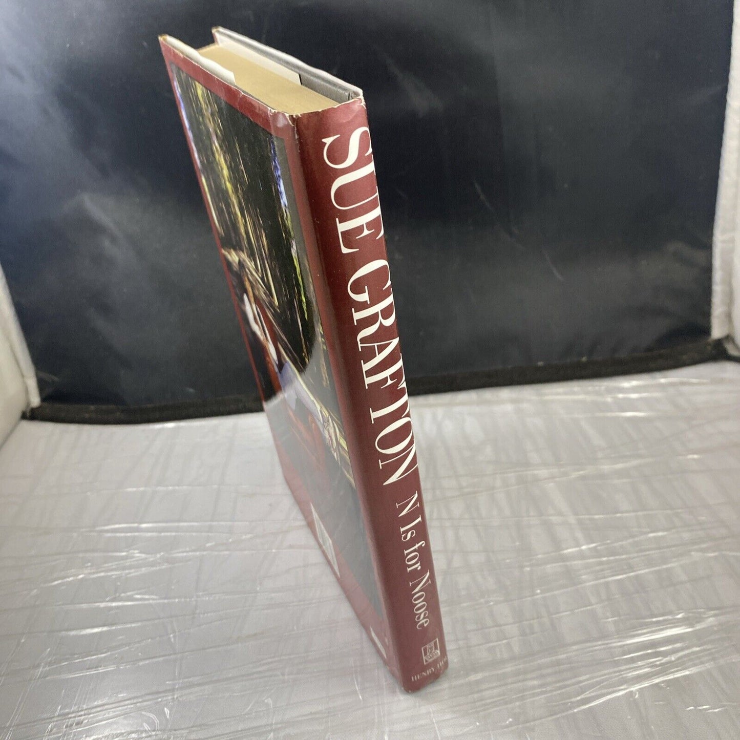Kinsey Millhone Alphabet Mysteries: N Is for Noose 14 by Sue Grafton (1998 BCE