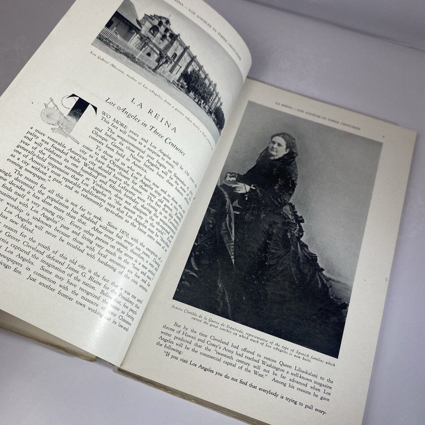 La Reina Los Angeles California Historical Photos History Book, 1932 Paperback