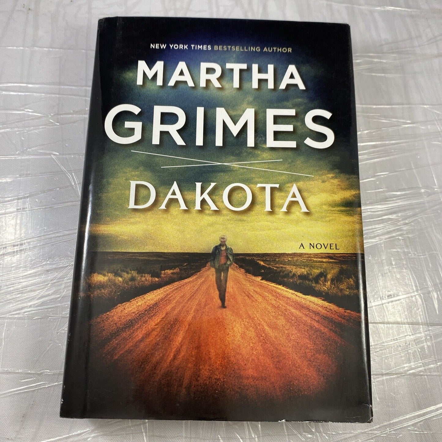 Dakota by Martha Grimes (Hardcover) Viking Book Club Edition VG