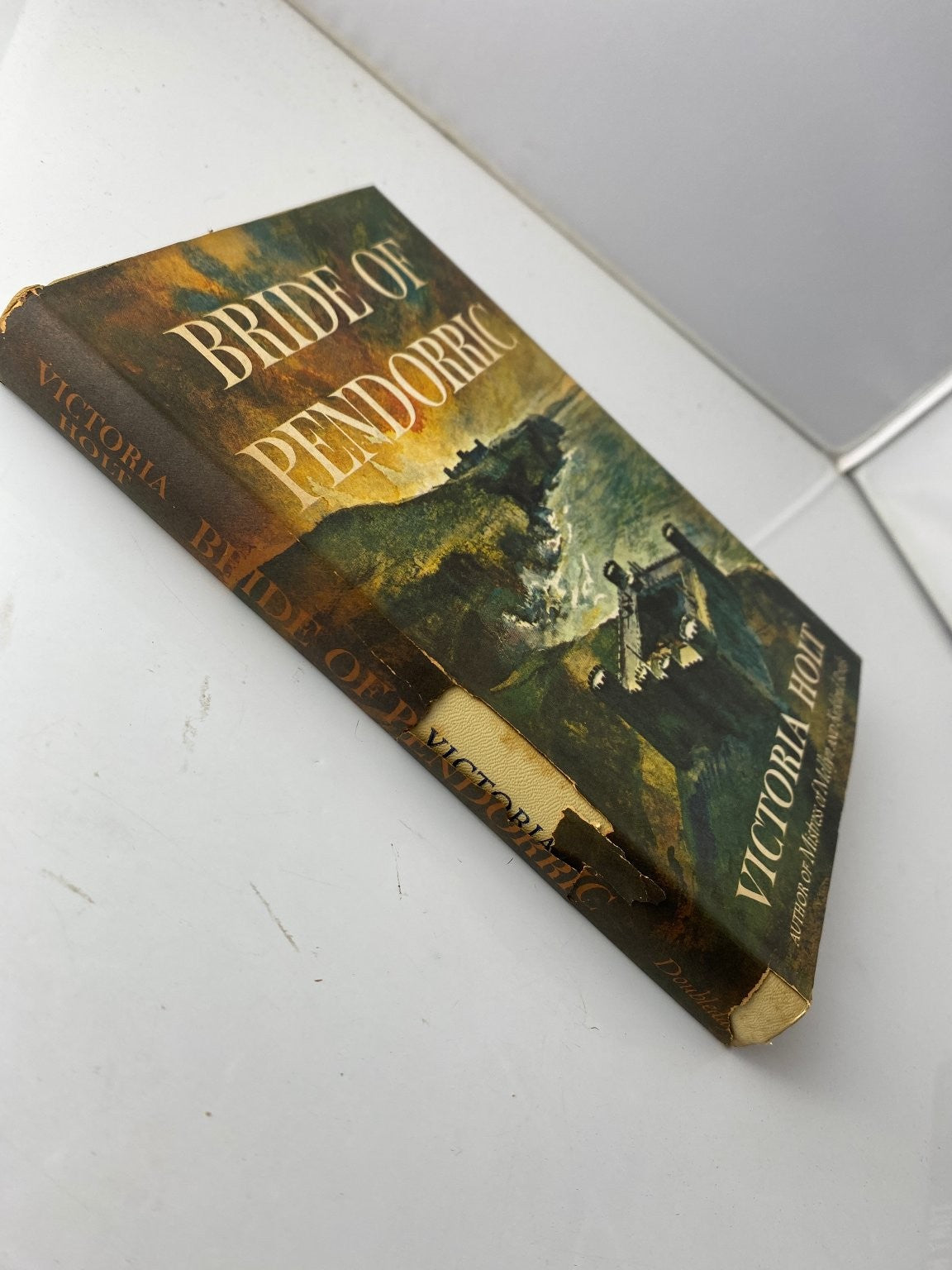 Bride of Pendorric Victoria Holt 1963 Book Club Edition Doubleday