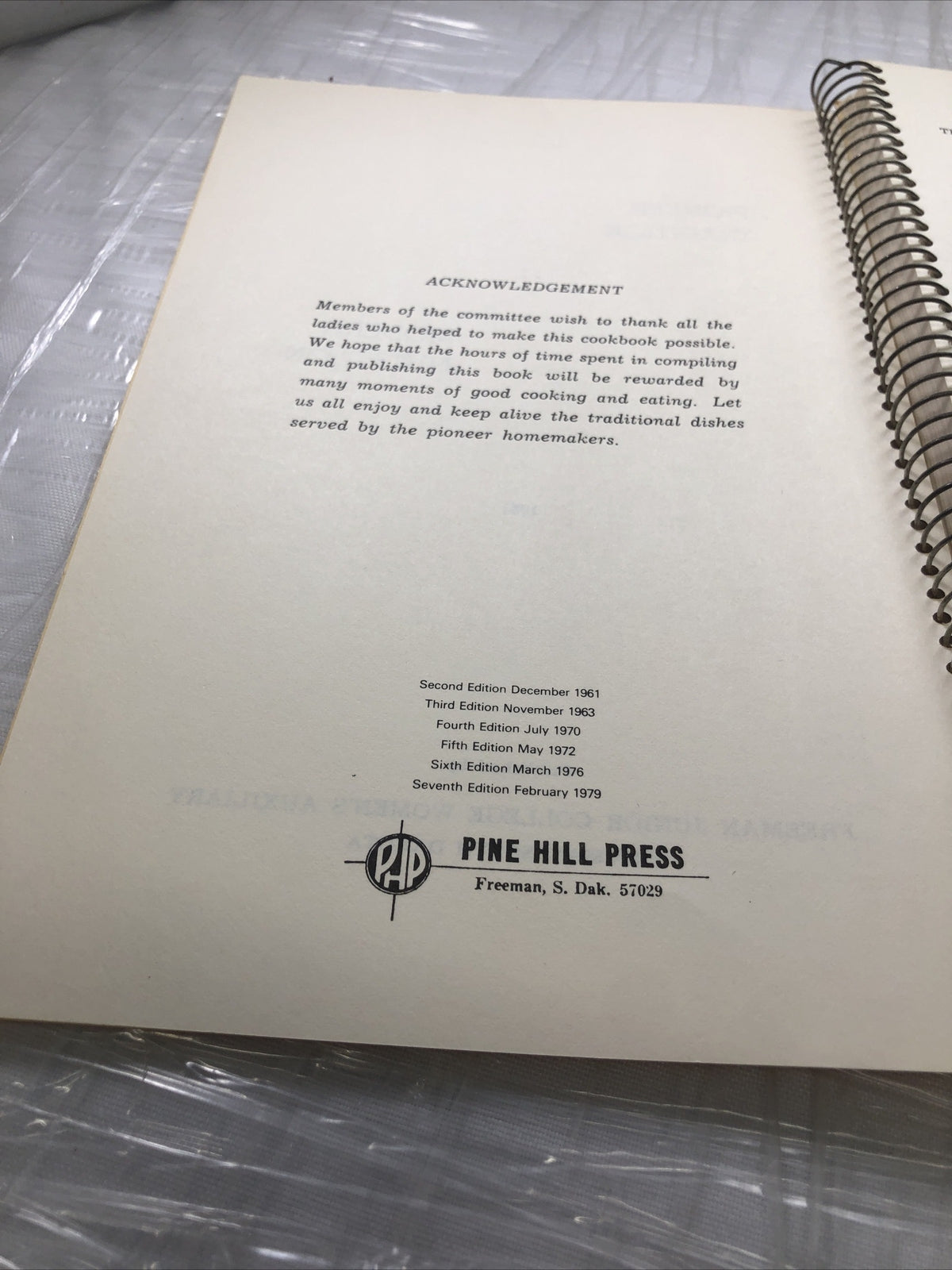 Pioneer Tradition Modern Nutrition Freeman College Womens Auxiliary SD Cookbook