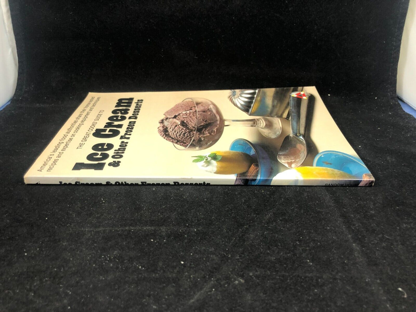The Great Cooks Guide to Ice Cream & Other Frozen Desserts 1977 softcover 1st ed