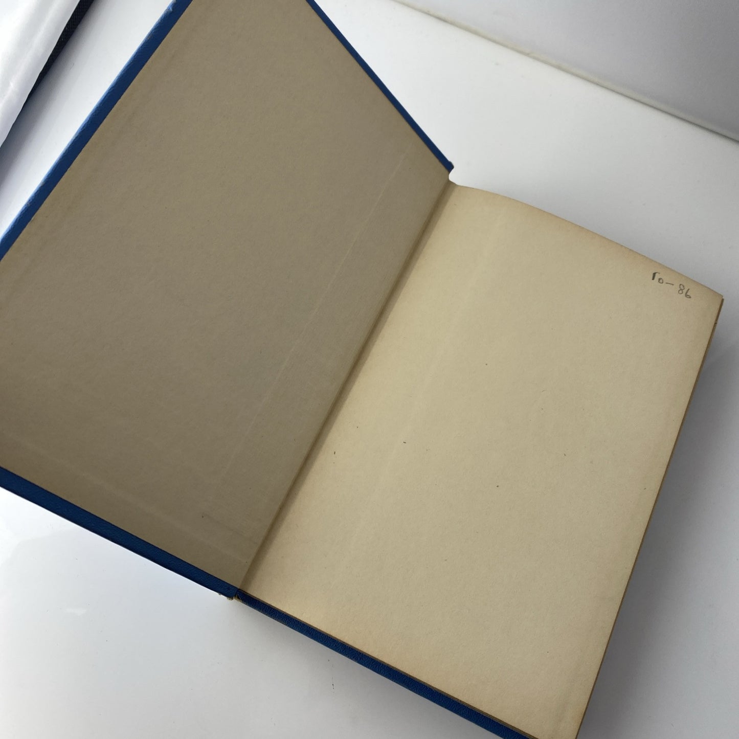 Vintage The Razors Edge Book W Somerset Maugham 1944