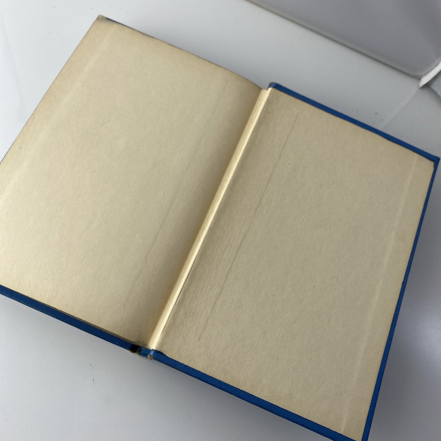 Vintage The Razors Edge Book W Somerset Maugham 1944