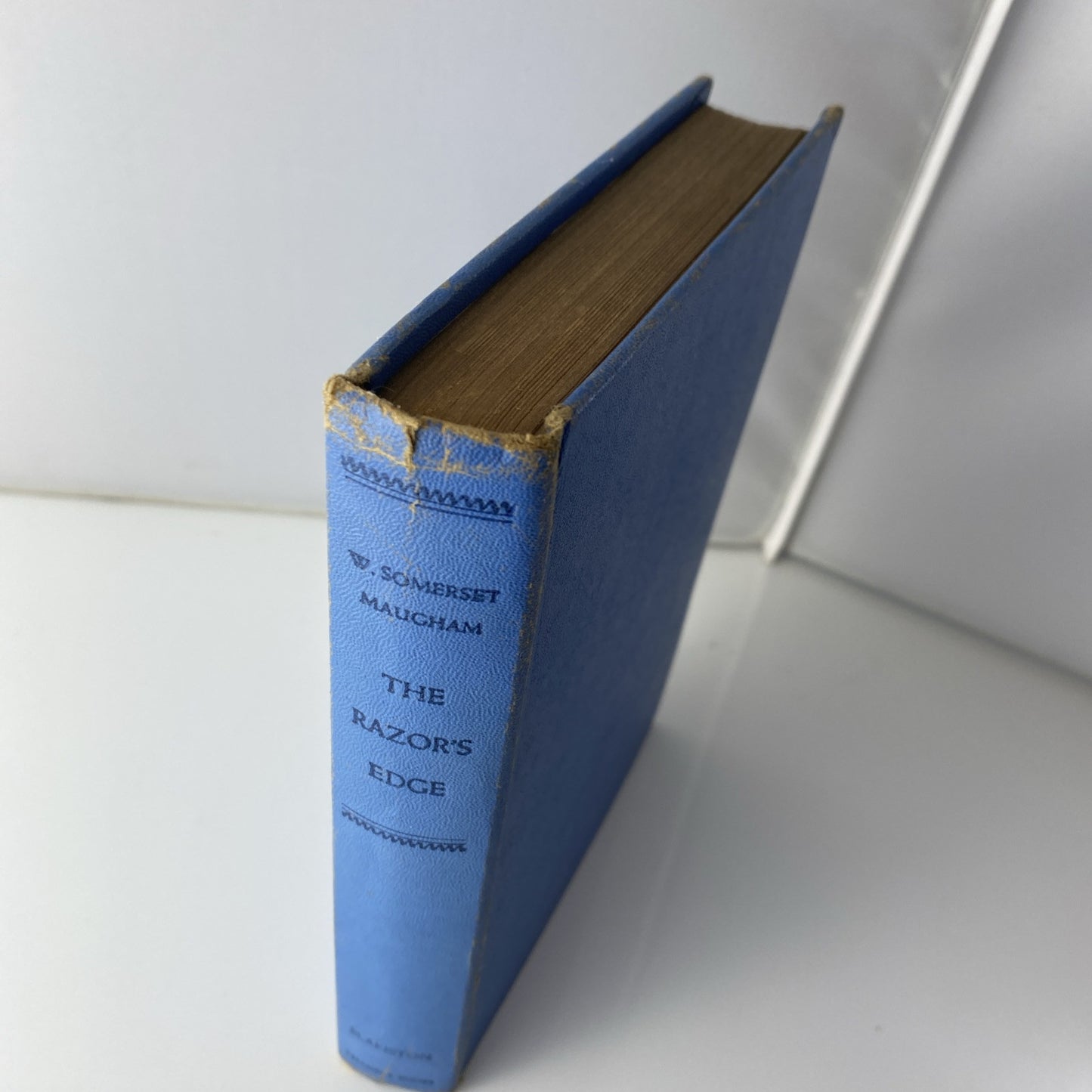Vintage The Razors Edge Book W Somerset Maugham 1944