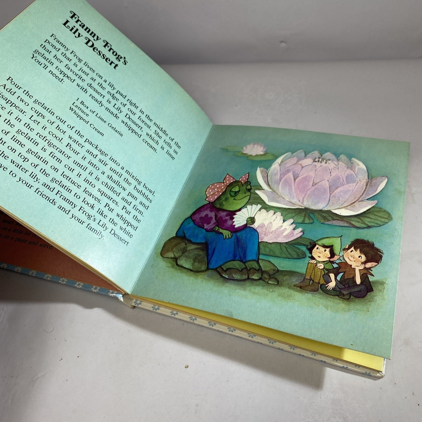 VINTAGE HAPPY PIXIES' COOKBOOK HALLMARK PLAY TIME KITCHEN FUN FOR KIDS US19
