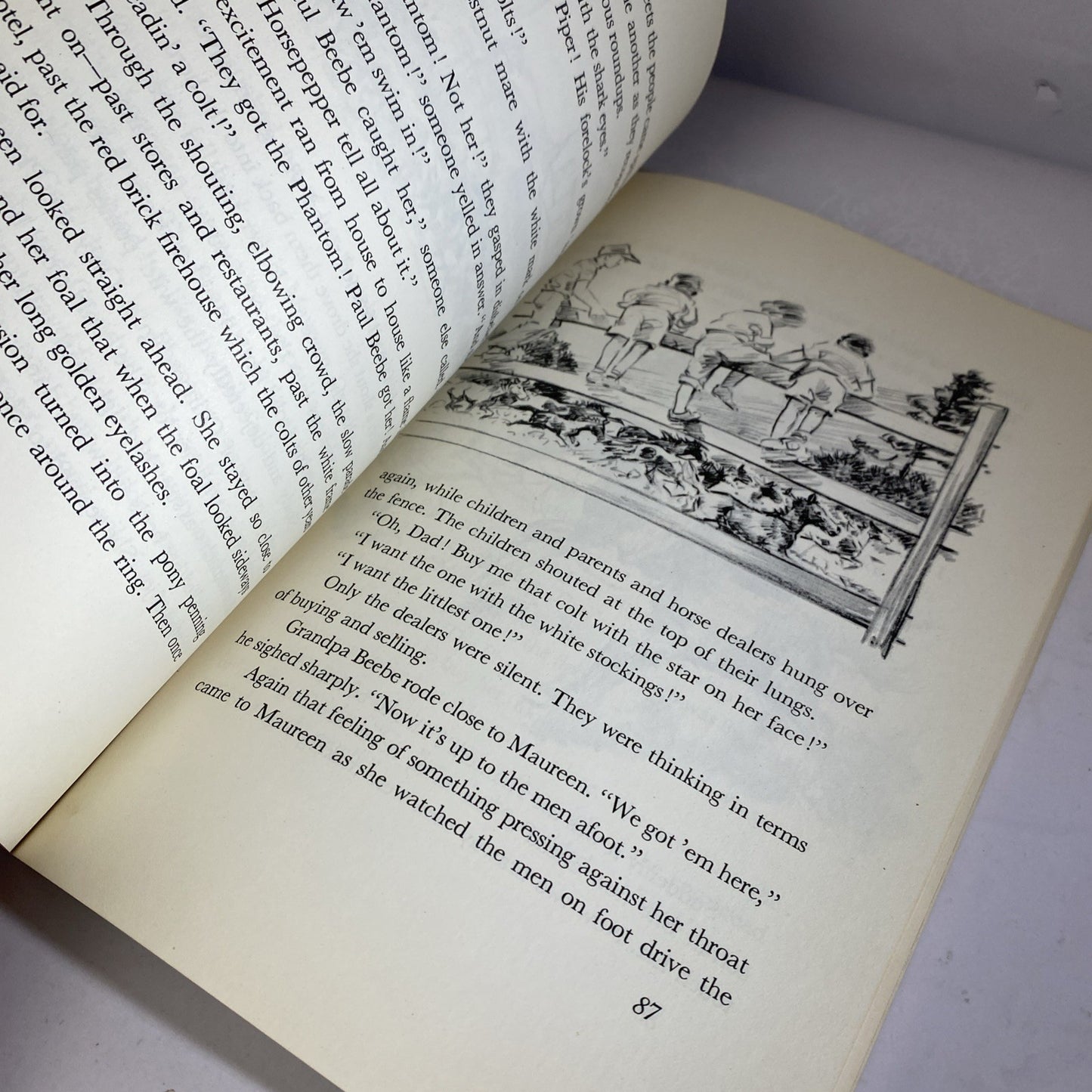 Misty of Chincoteague, Marguerite Henry, Wesley Dennis Softcover 1975, 7th print