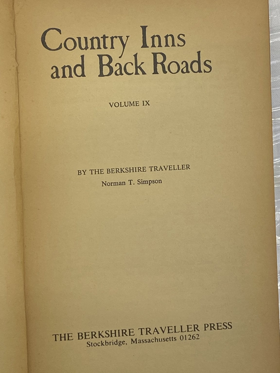 Country Inns and Back Roads Norman T. Simpson 1975 Illustrated Travel Guide