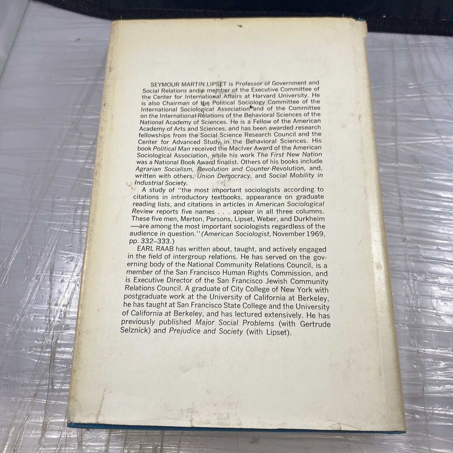 The Politics of Unreason: Right Wing Extremism in America, 1790-1970. 1ST ED.