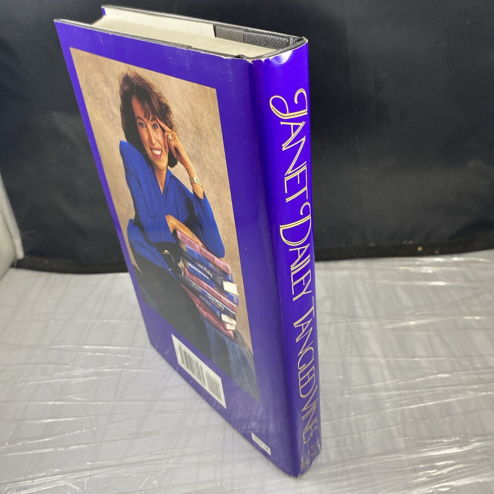 "Tangled Vines"  Hardcover By Janet Dailey 1992 1st Ed VERY GOOD