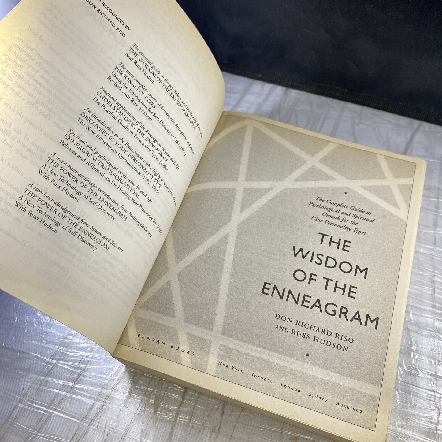 The Wisdom of the EnneagramThe Complete Guide to Psychology And Spirituality