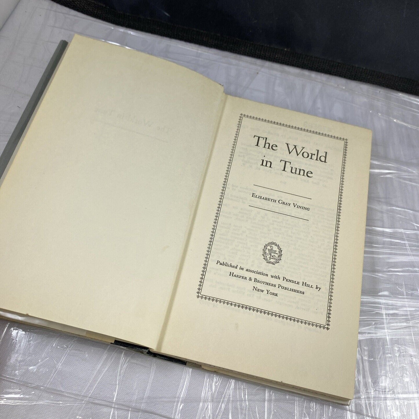 THE WORLD IN TUNE by Elizabeth Gray Vining Vintage Poetry STL County EX LIBRARY