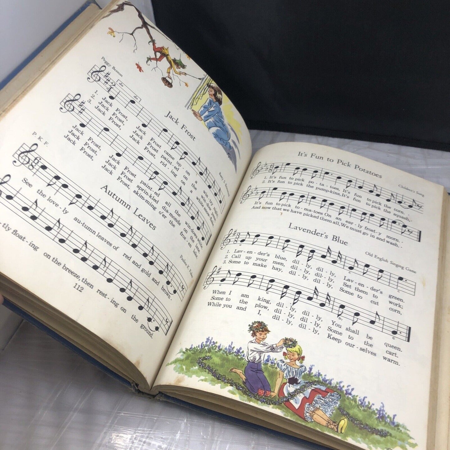Singing On Our Way by Lilla Belle Pitts (1957, Hardcover) w/ Illustrations