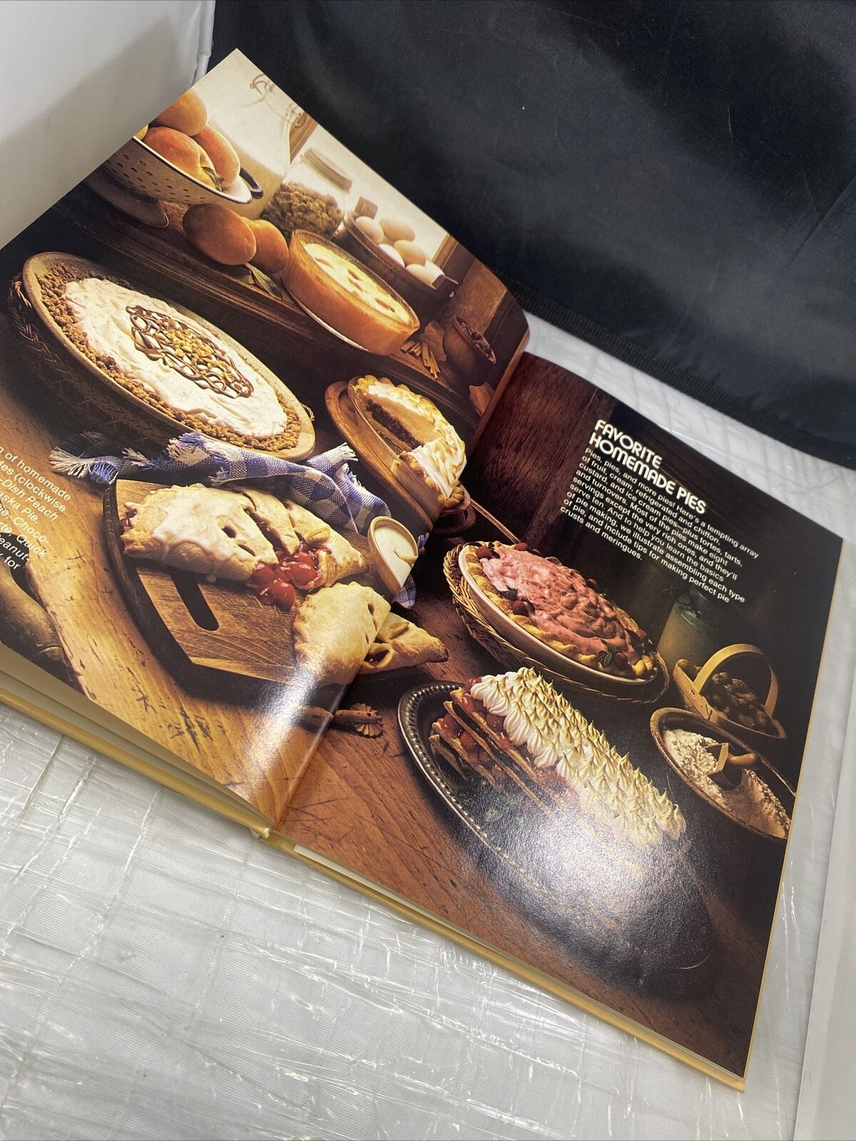 Better Homes and Gardens All-Time Favorite Pies Hardcover Vintage 70s Cookbook