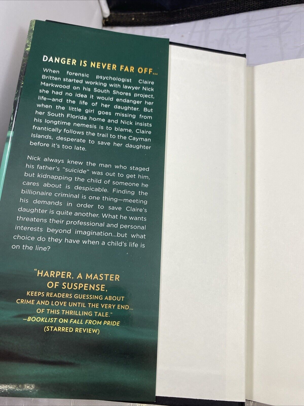 Drowning Tides (South Shores, 2) - Hardcover, by Harper Karen VERY GOOD