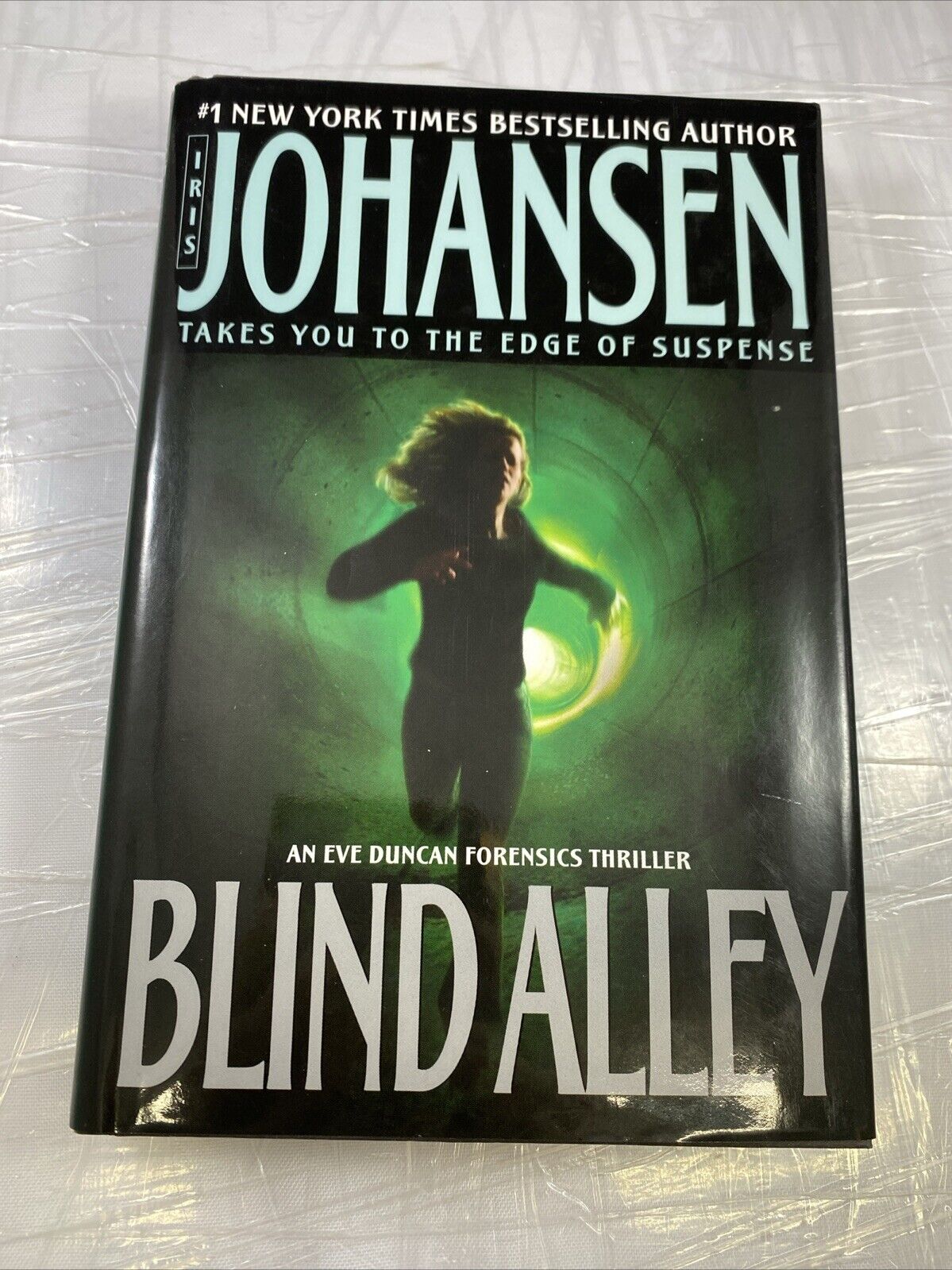 Blind Alley (Eve Duncan) - Hardcover By Iris Johansen VERY GOOD UNMARKED