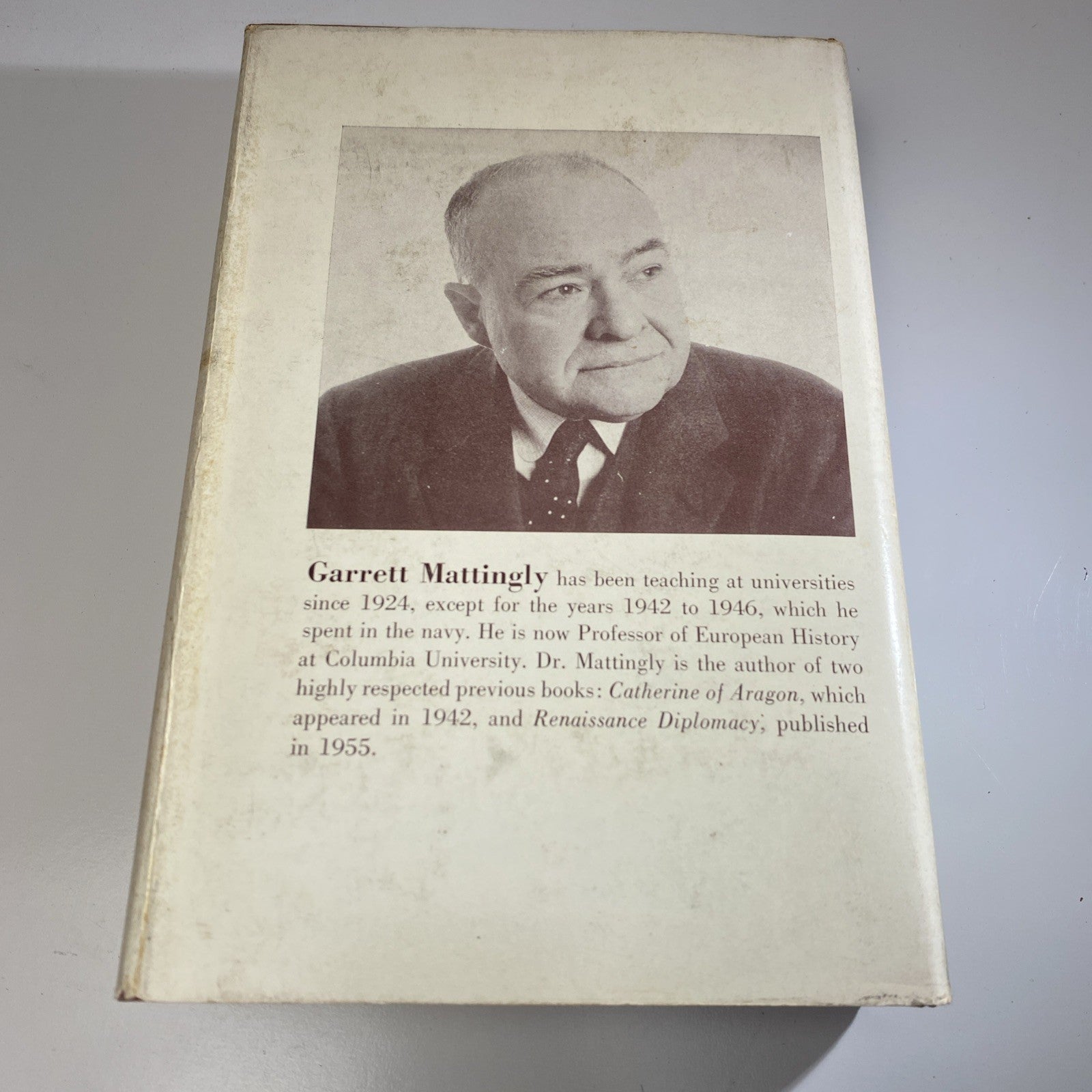 Historical Fiction, The Armada by Garrett Mattingly (1959, Hardcover First Print