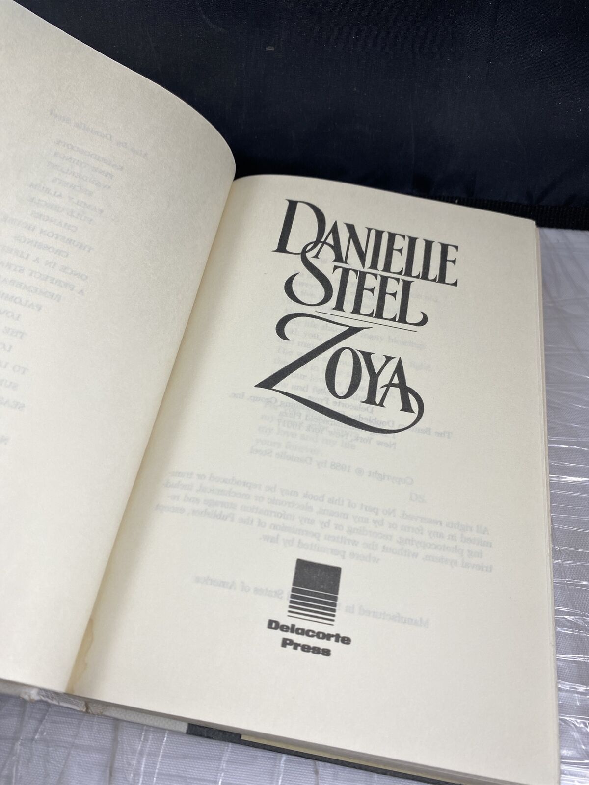 Danielle Steel Hardback "Zoya" (1988, Original dustcover) Vintage 80s Book Club