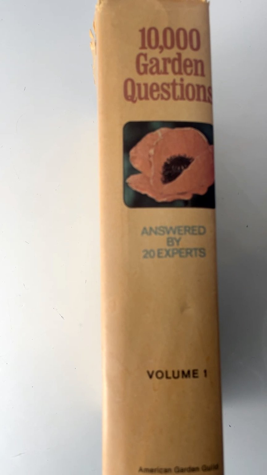 10,000 Garden Questions Marjorie J. Dietz Third Edition 1974 Illustrated