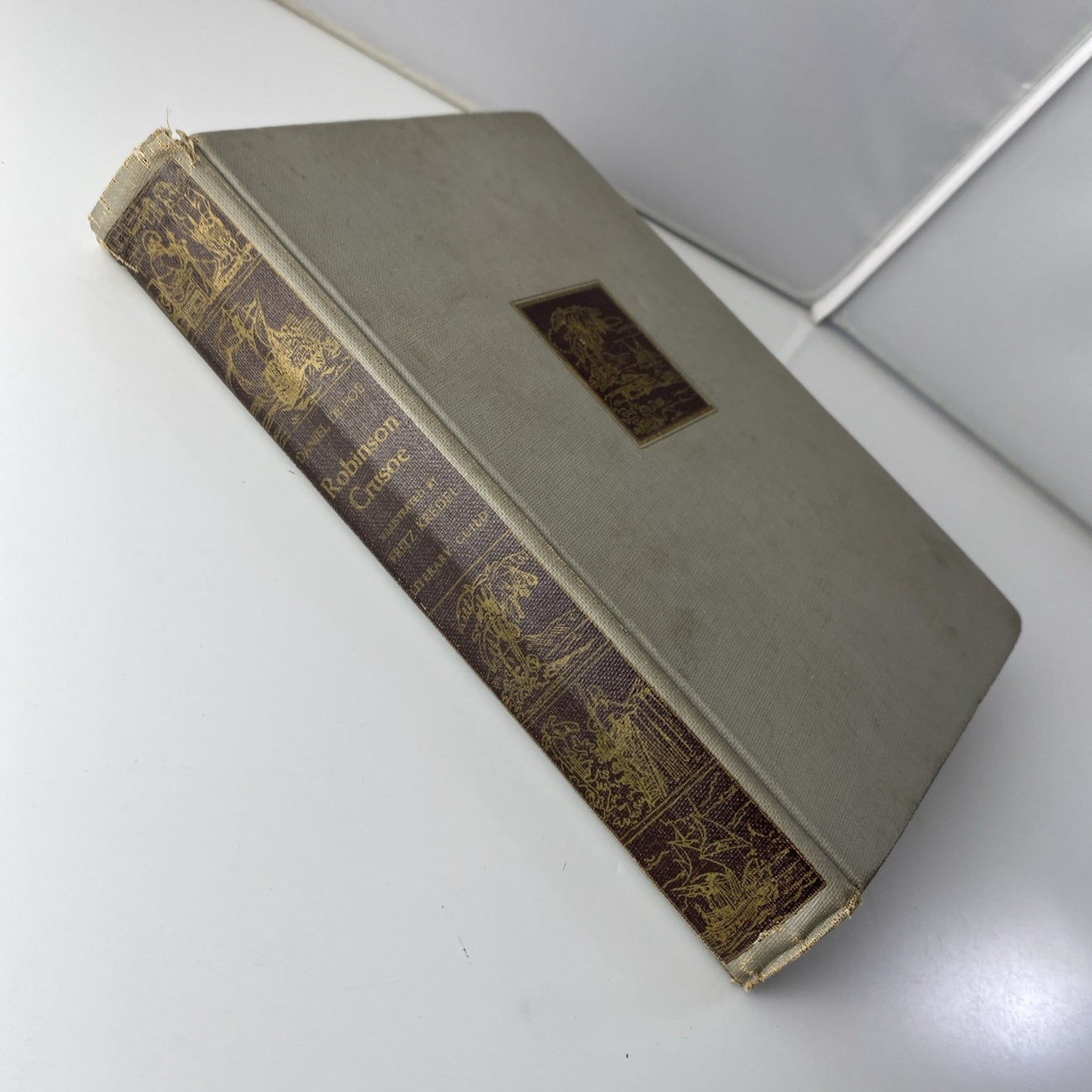 Robin Crusoe Daniel Defoe 1945 Doubleday & Company (ES-02) Historical Fiction