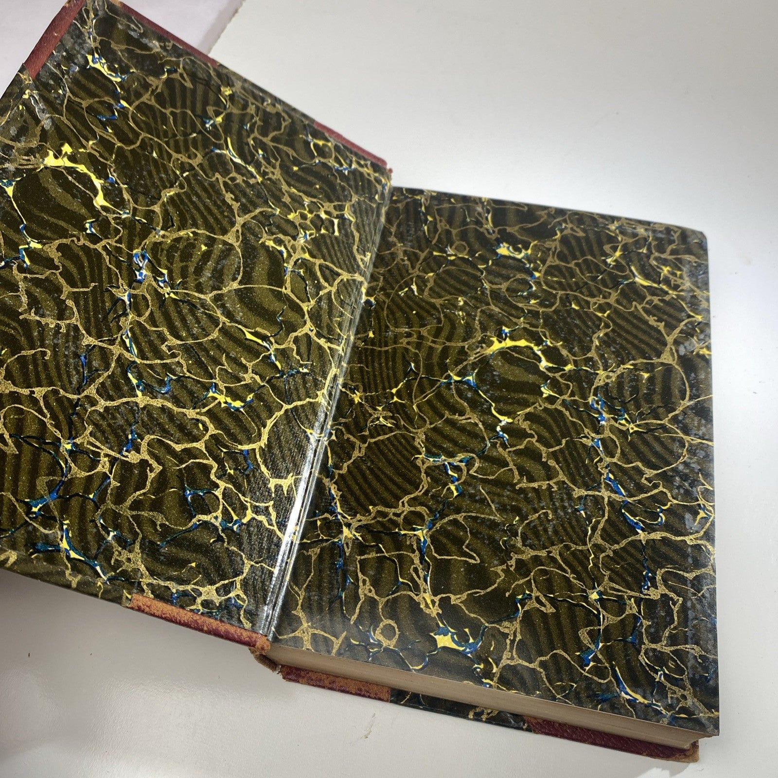 Antique Red And Marble Good Options by O Henry Authorized Edition 1919