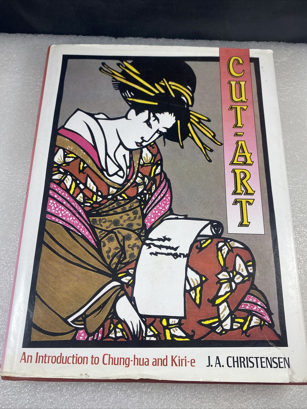 Cut-Art An Introduction to Chung-Hua and Kiri-E Christensen 1st Print Paper Art
