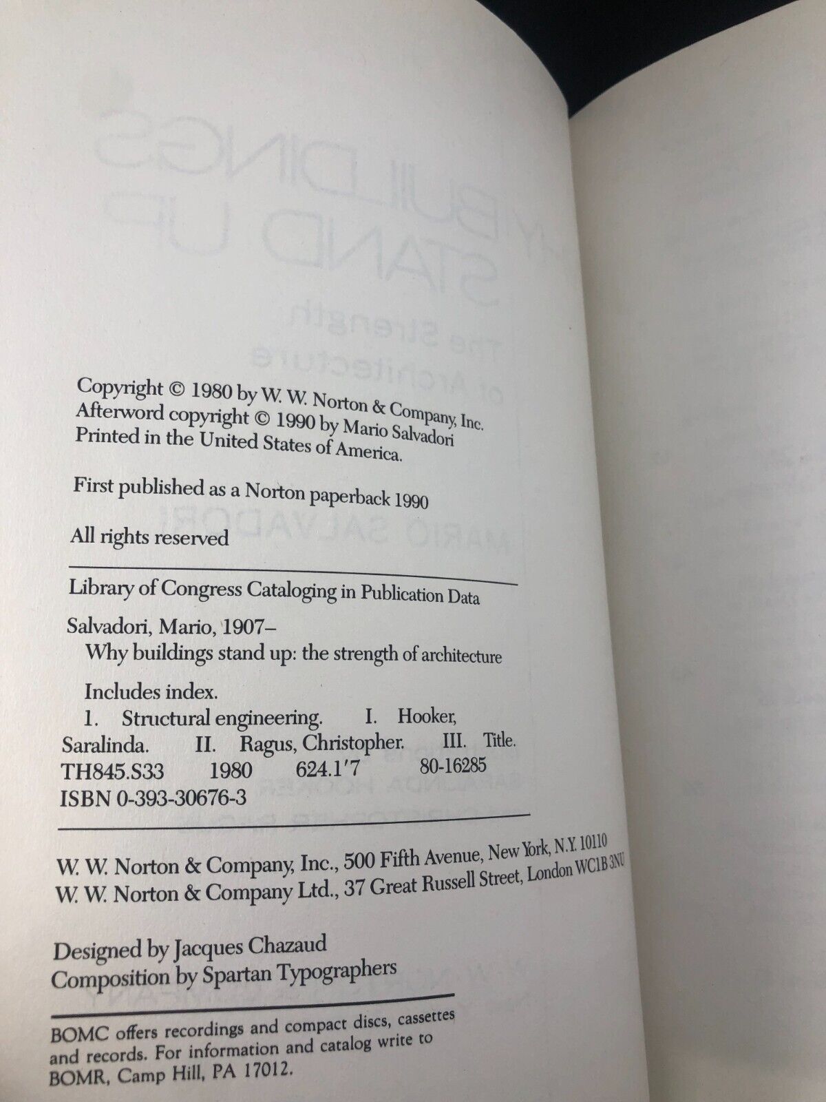 Architecture Why Buildings Stand Up - Paperback By Salvadori, Mario - 1990 ppbk