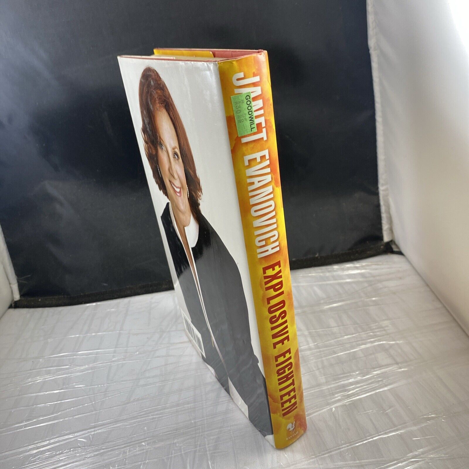 Explosive Eighteen by Janet Evanovich  A Stephanie Plum Novel Hardcover 